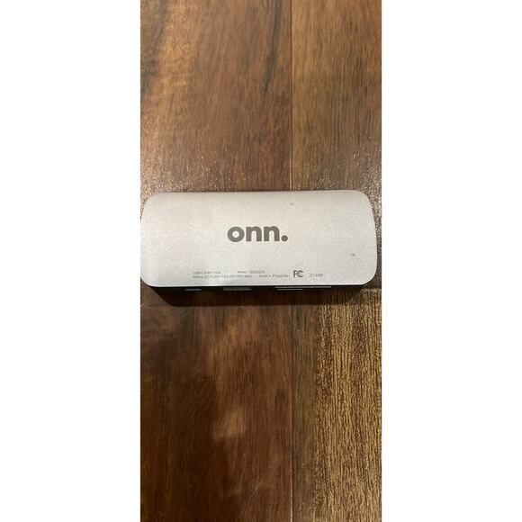 onn Surf 8-in-1 USB-C Adapter HUB Memory Card Reader Writer HDMI USB 2.0 3.0 - Picture 3 of 6